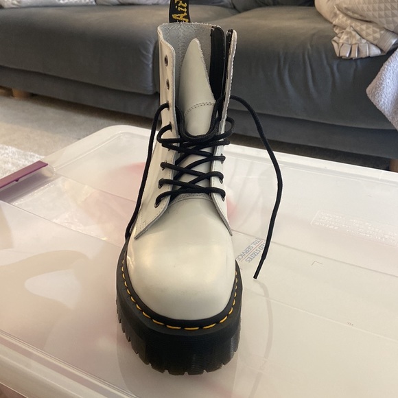 *SOLD* Doc Marten Jadon UK version white platform side zip boot size 8.5 - Picture 4 of 16